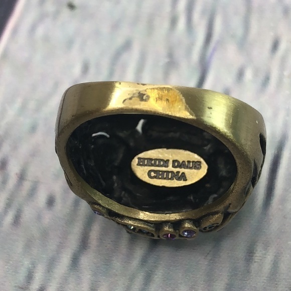 Heidi Daus Vintage Crystal Gold Tone Cocktail Sparkly Statement Ring size 10.5 - Picture 8 of 8